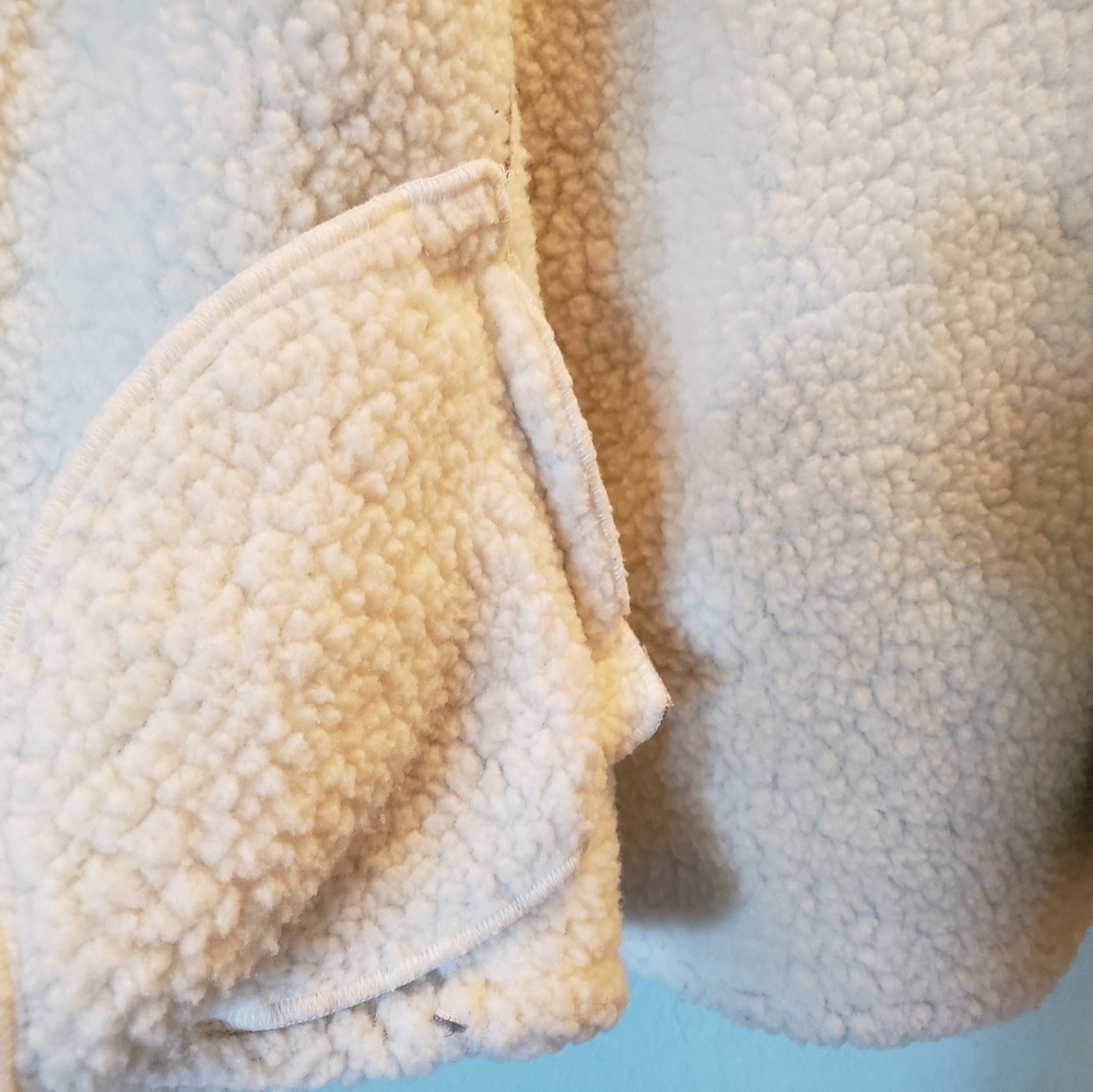 Coat - Picture 4 of 9